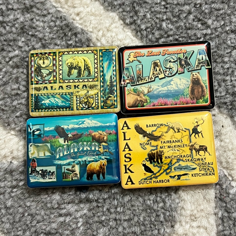 Alaska Souvenir Magnet Set (4)